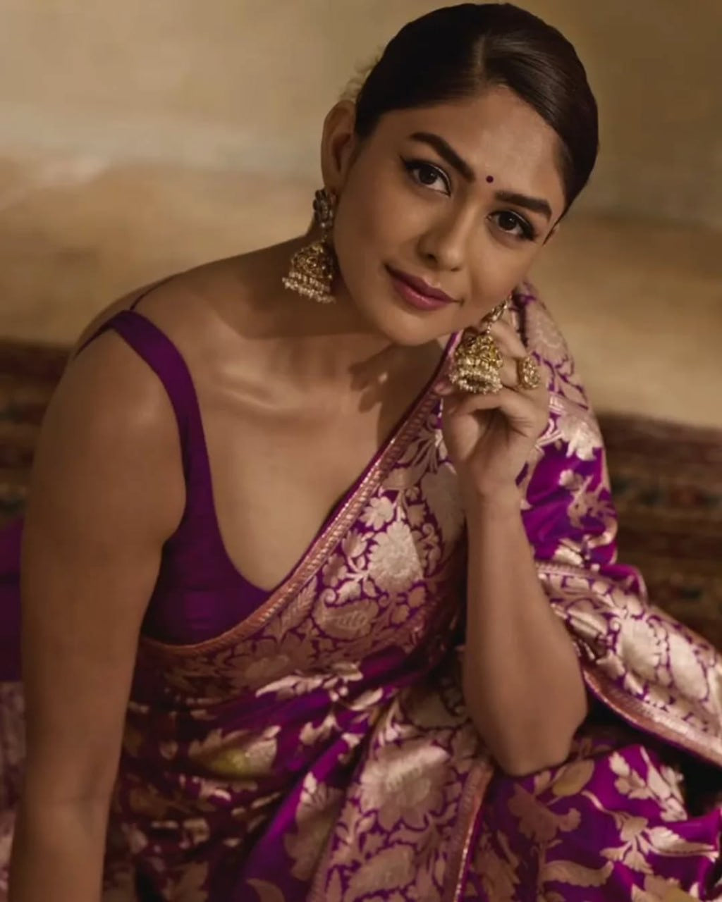 Regal Purple Banarasi Silk Saree with Intricate Golden Zari Floral Weaves