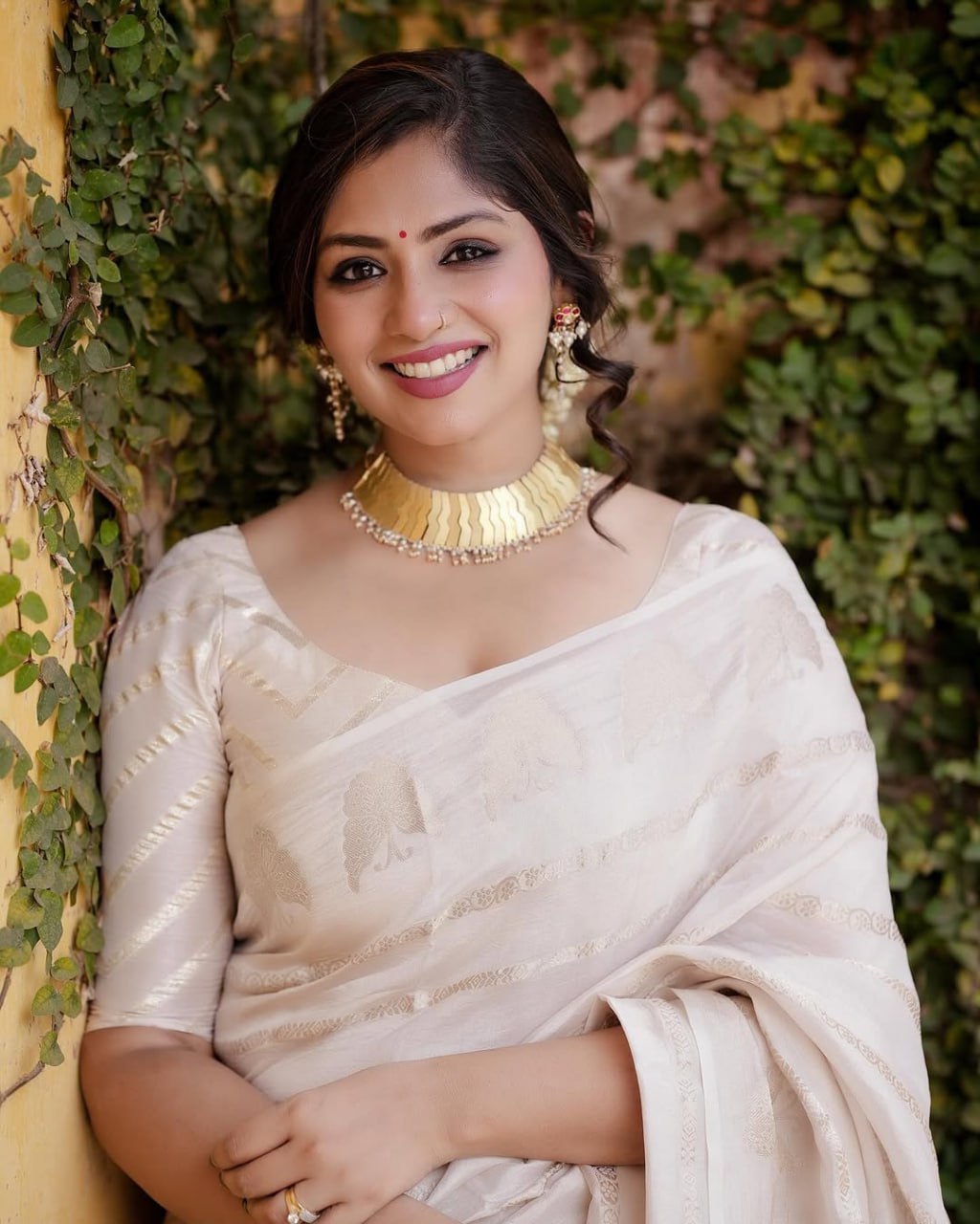 Elegant Off-White Organza Silk Saree